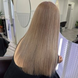 ミルキーべージュ