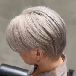 ホワイトスモーキーグレイ