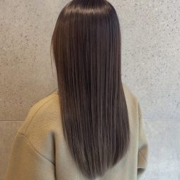 グレージュシルバー