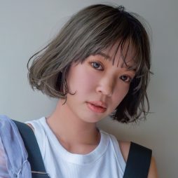 スモーキーグレイ