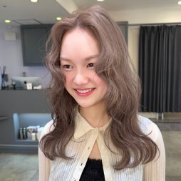 ミルキーグレージュ