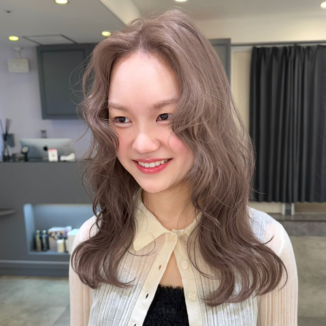 ミルキーグレージュ