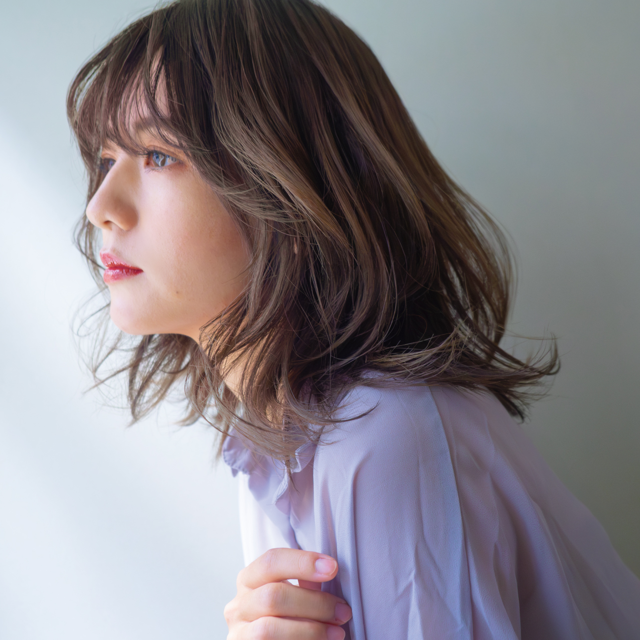 スモーキーベージュ