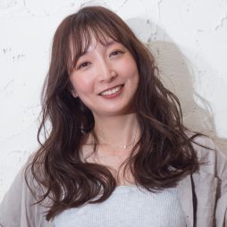 グレージュブラウン