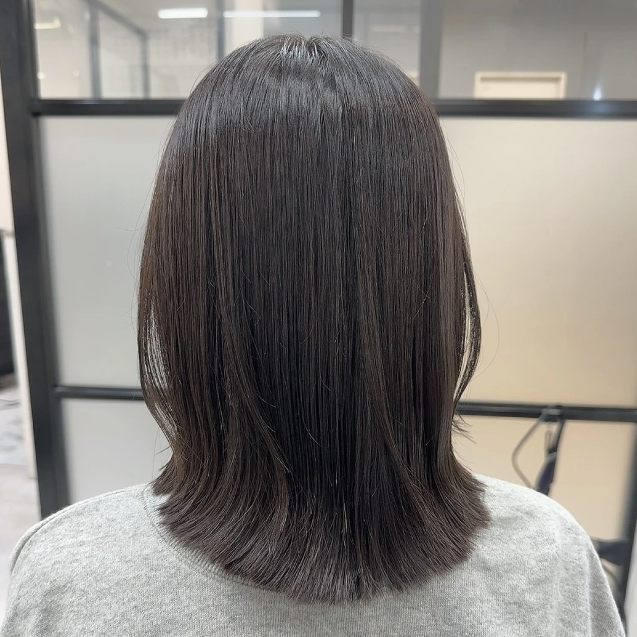 シルバーグレイ