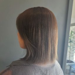 スモーキーブラウン