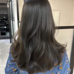 マットグレージュ