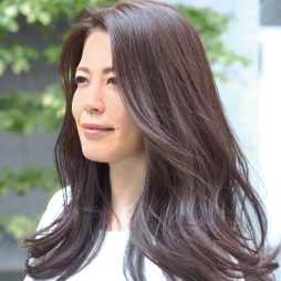 グレージュブラウン