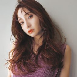 コーラルピンク