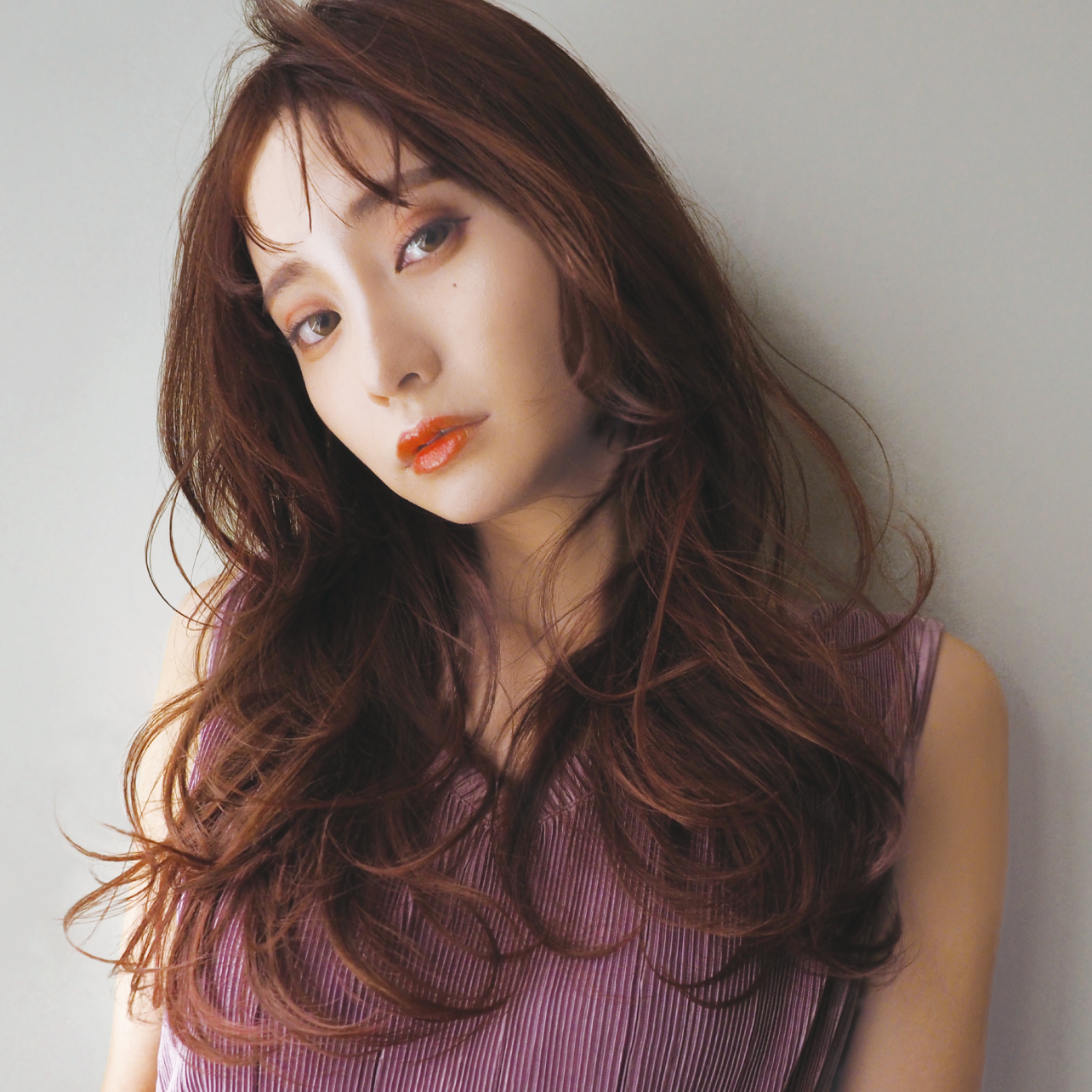 コーラルピンク