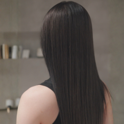 ダークグレーブラウン