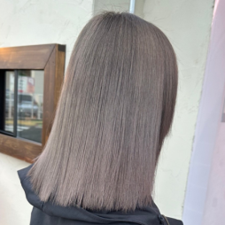 くすみグレージュ