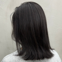 オリーブグレージュ