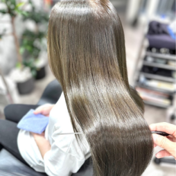 ホワイトネビージュ