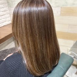 ベージュ（白髪ぼかしハイライト）