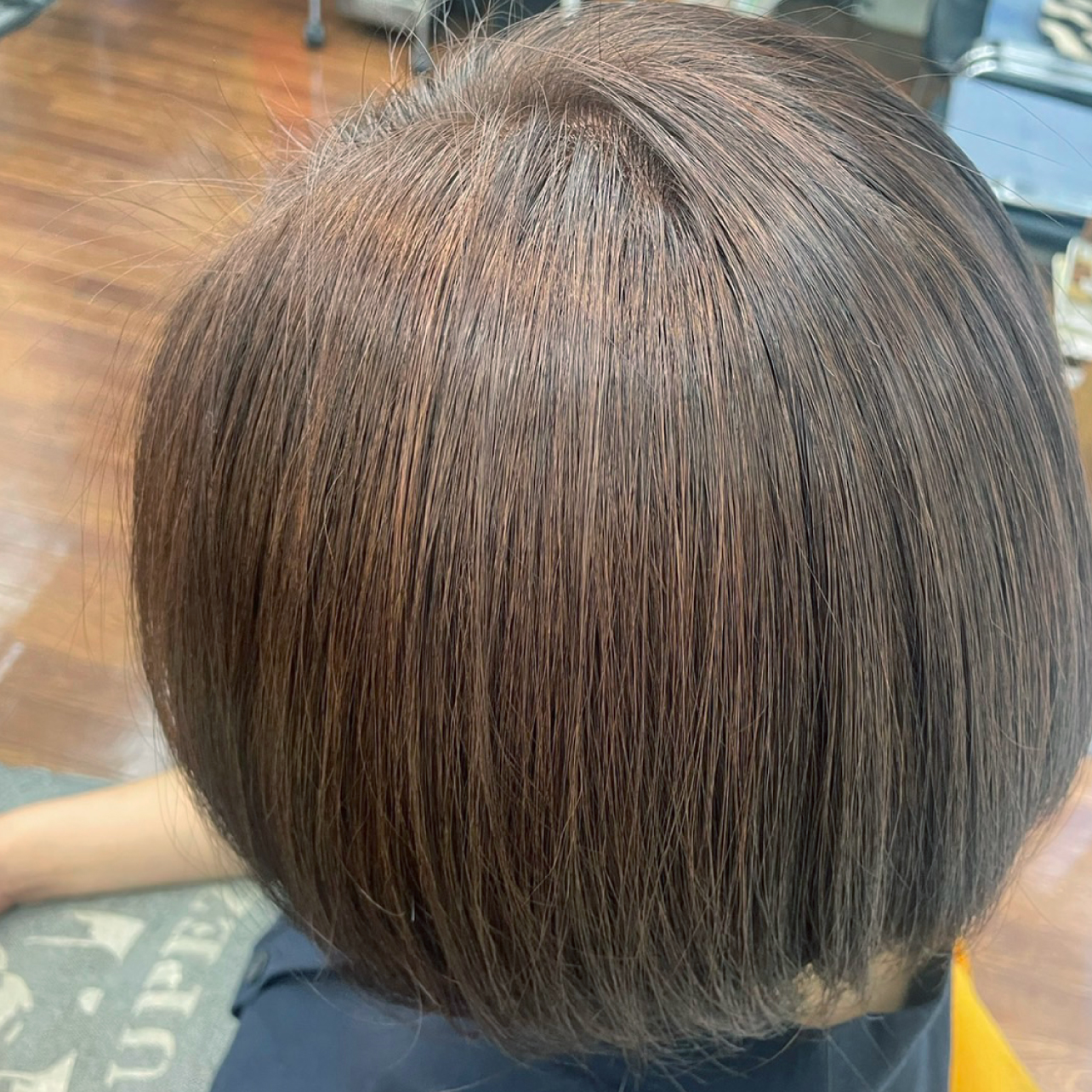 アッシュベージュ（白髪ぼかしハイライト）