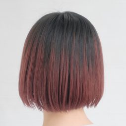 ピンクベージュ