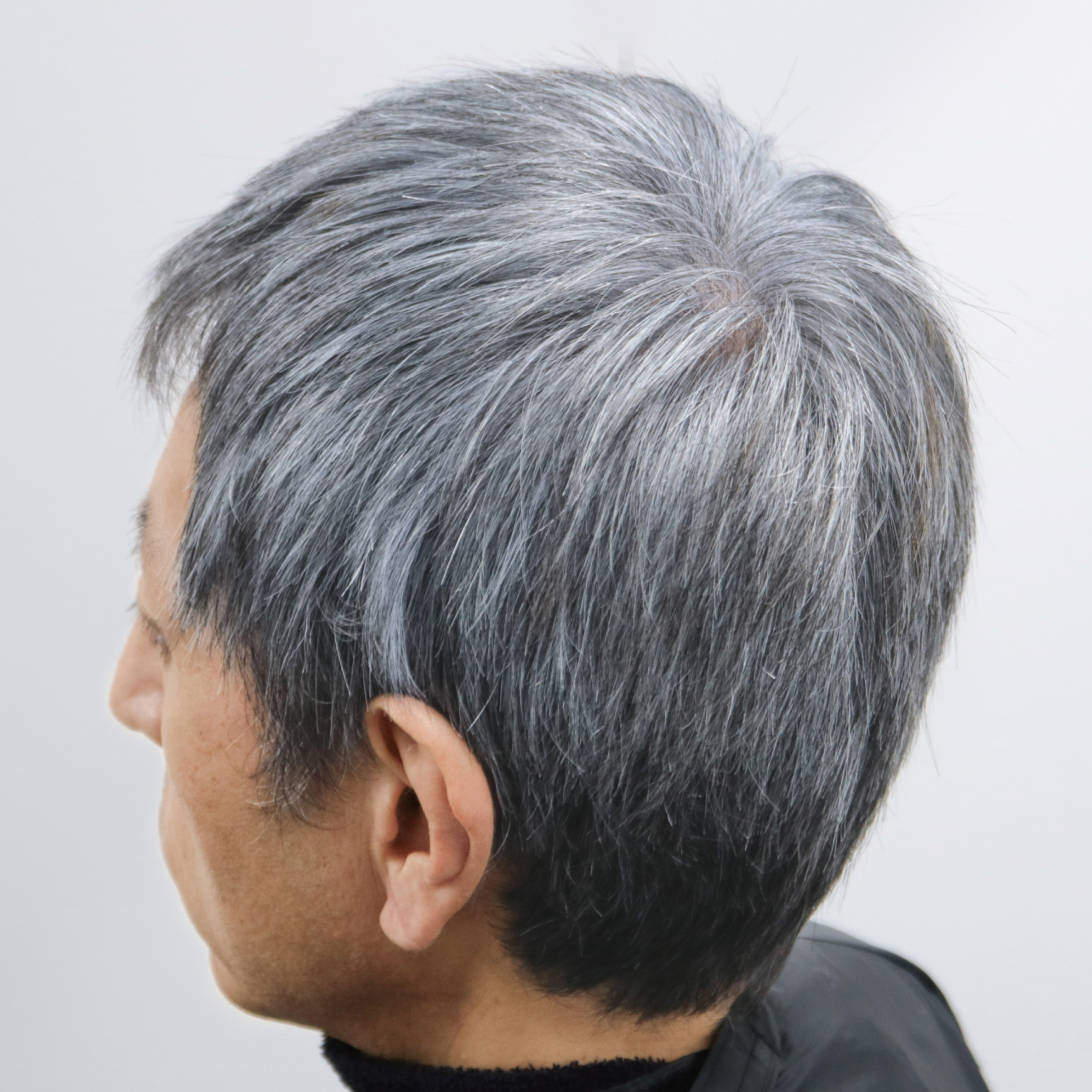 グレイヘア（黄ばみ抑え・ノンジアミンカラー）